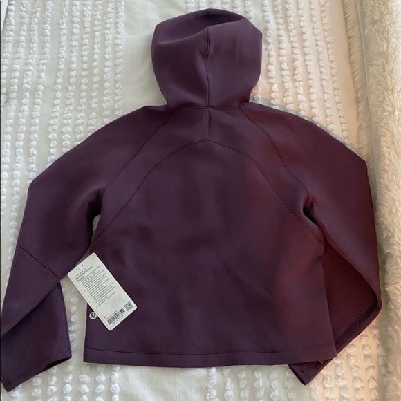 Lululemon Pullover - Picture 10 of 10